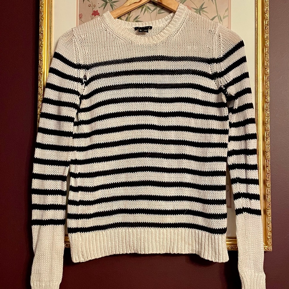 Theory sweater